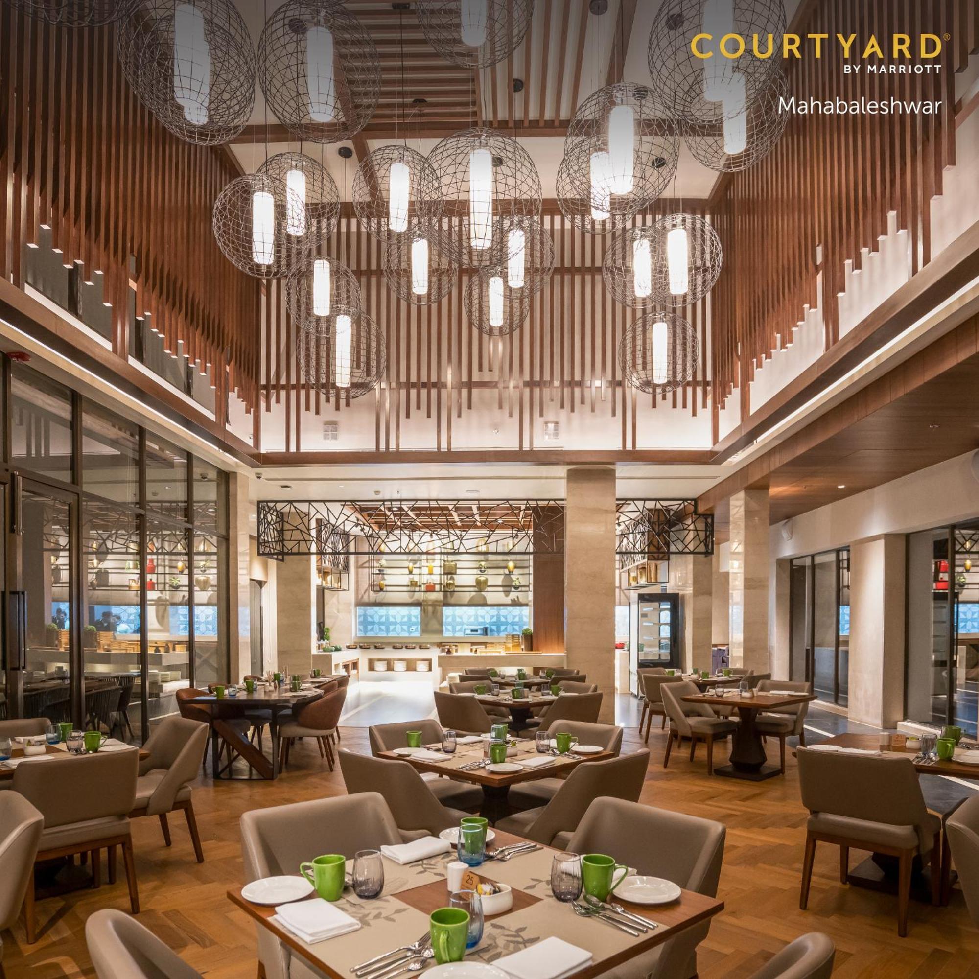 Courtyard By Marriott Mahabaleshwar Hotell Exteriör bild