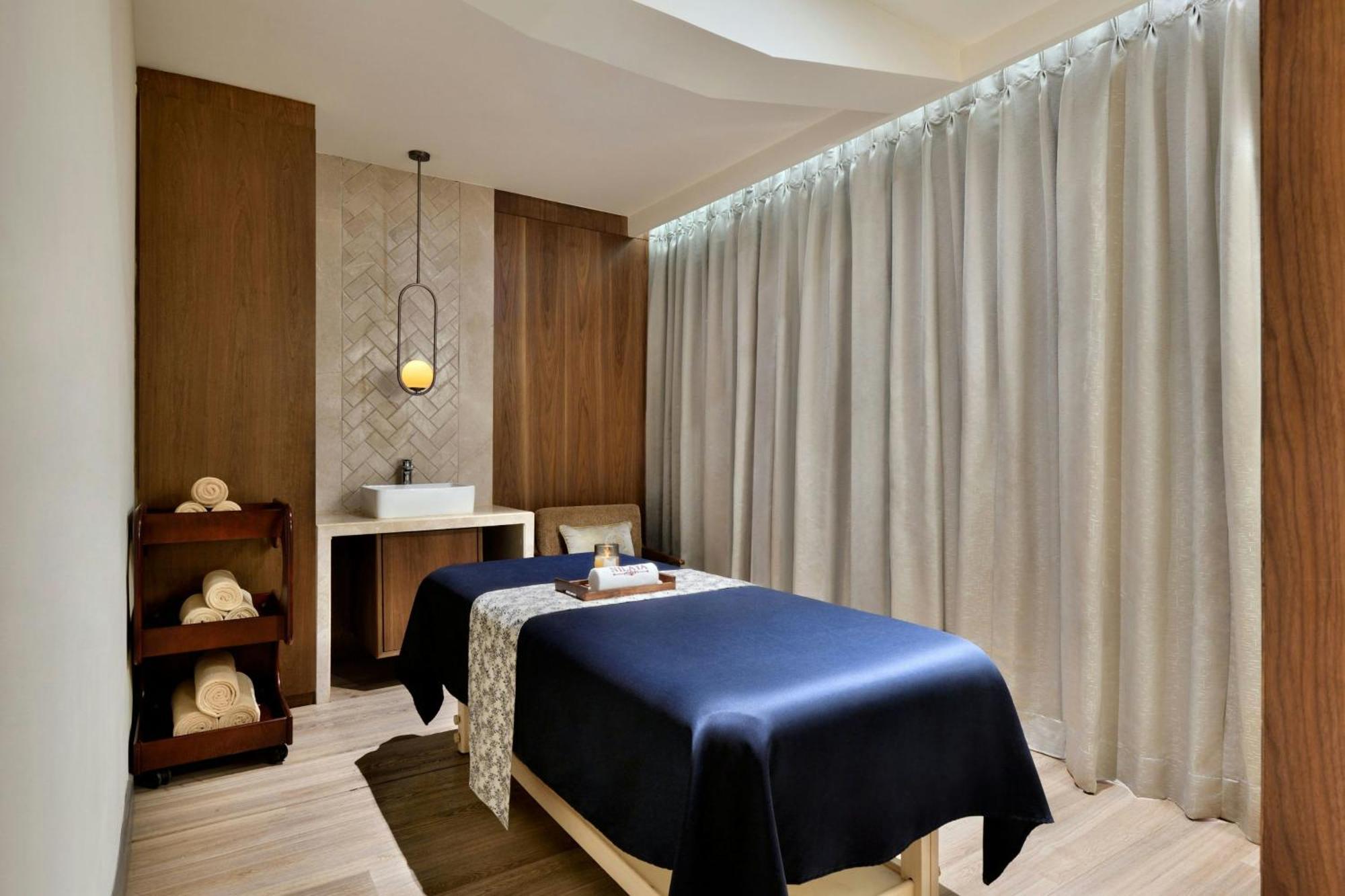 Courtyard By Marriott Mahabaleshwar Hotell Exteriör bild