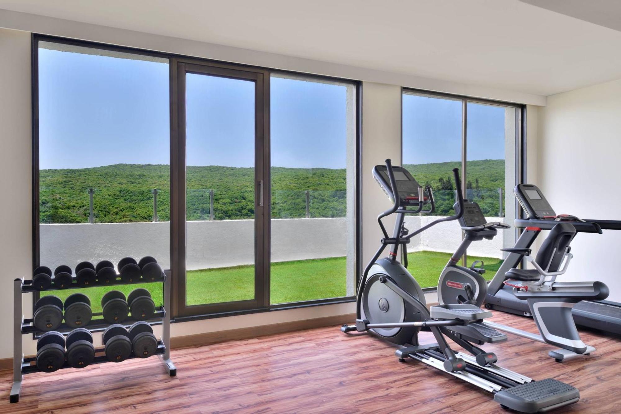 Courtyard By Marriott Mahabaleshwar Hotell Exteriör bild