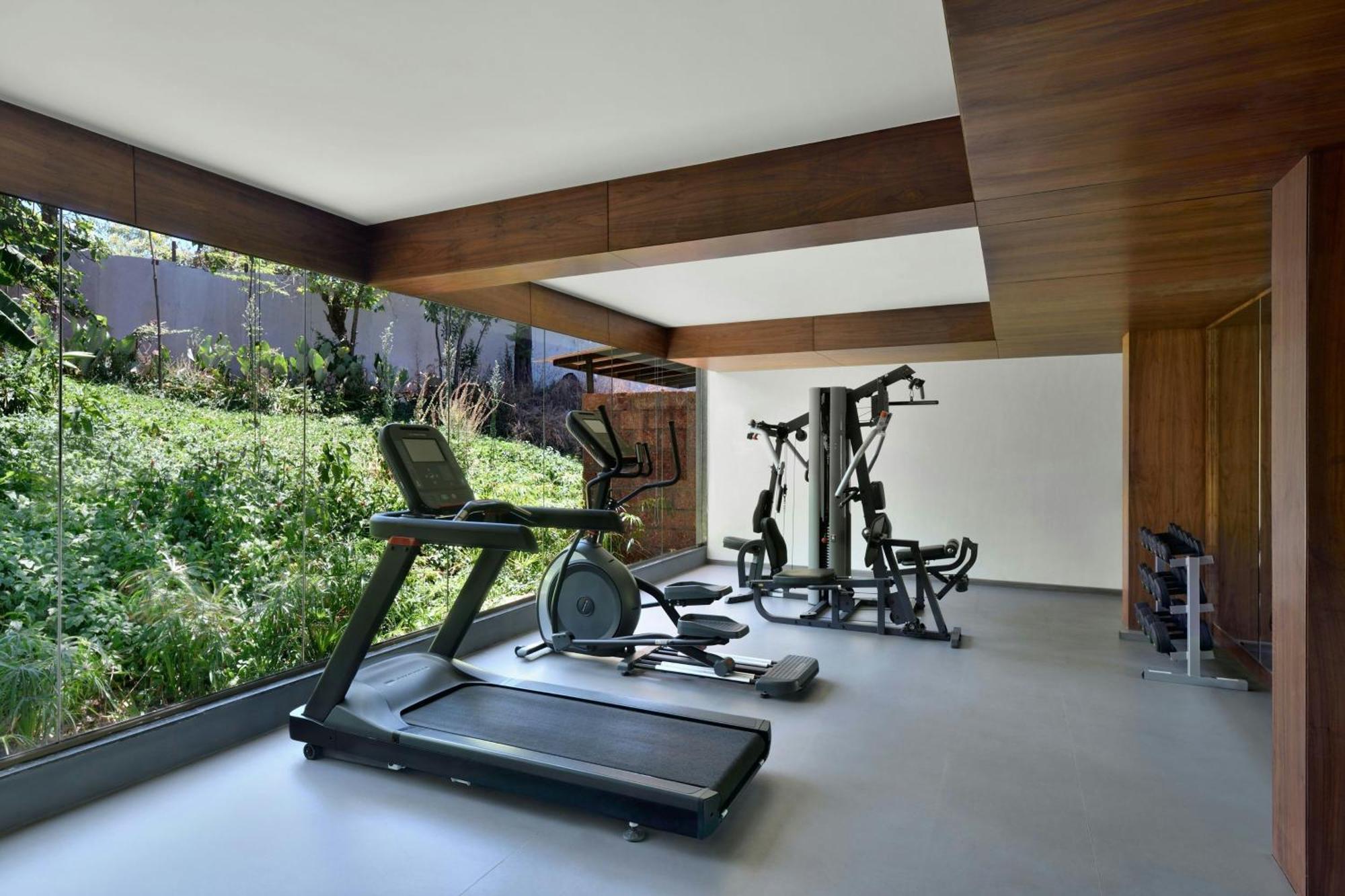 Courtyard By Marriott Mahabaleshwar Hotell Exteriör bild