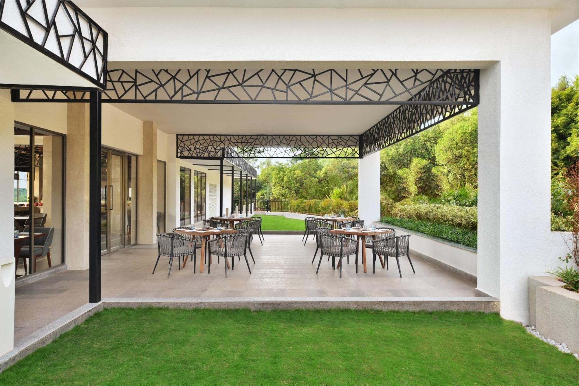 Courtyard By Marriott Mahabaleshwar Hotell Exteriör bild